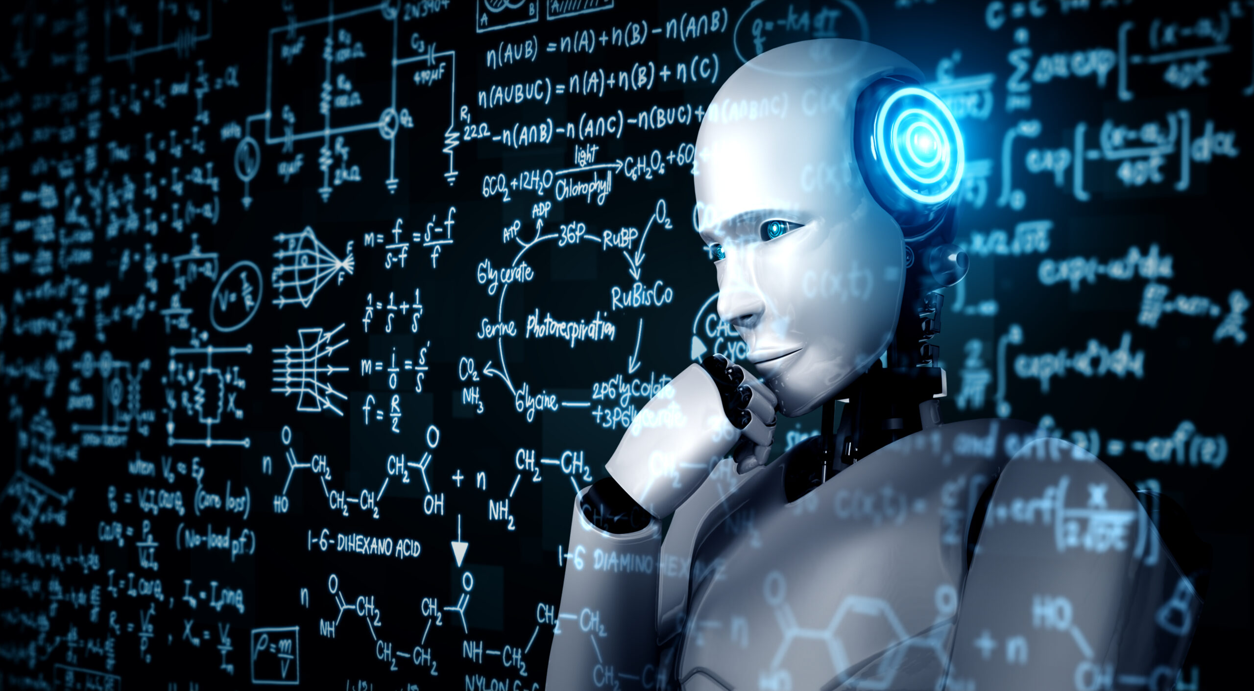 Ein Roboter steht vor einem Screen und betrachtet Formeln